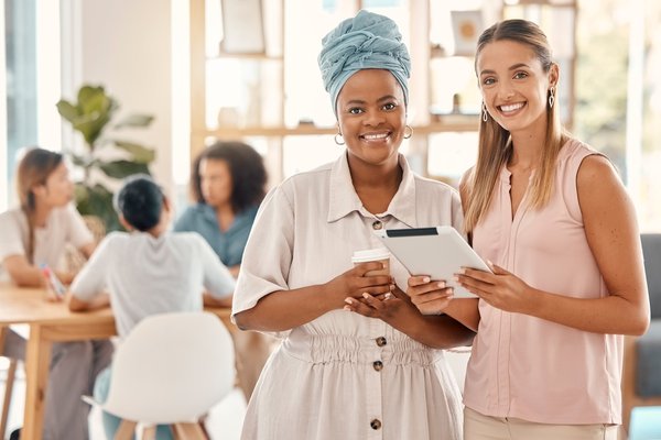 Faites briller votre marque avec une agence social efficace